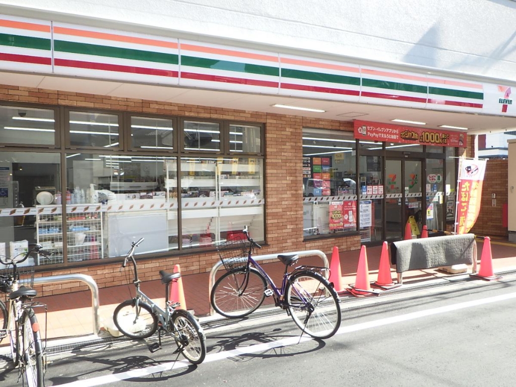 コンビニ　セブン-イレブン 大阪十三本町１丁目店（コンビニ）まで411m