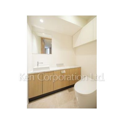 トイレ　同タイプ28階のお部屋を撮影。仕様が異なることがあります。