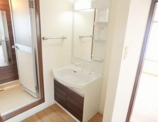 洗面設備　忙しい朝には欠かせない洗面所です