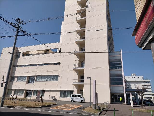 病院　中通総合病院（病院）まで744m