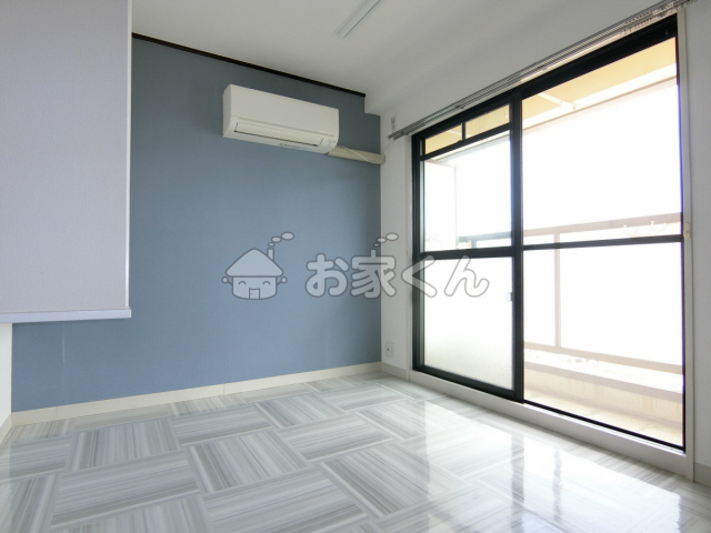 居室・リビング　室内