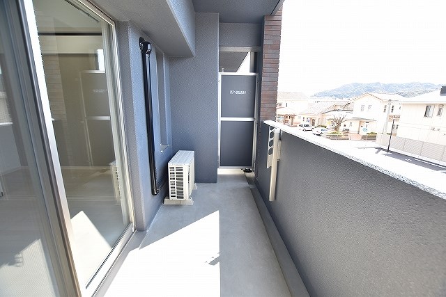 バルコニー　★南向きで陽当たりの良いバルコニー★