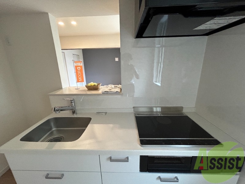 キッチン　キッチンです。シンク側がカウンターキッチンになります。