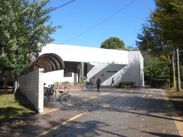 図書館　春日部市立中央図書館（図書館）まで148m