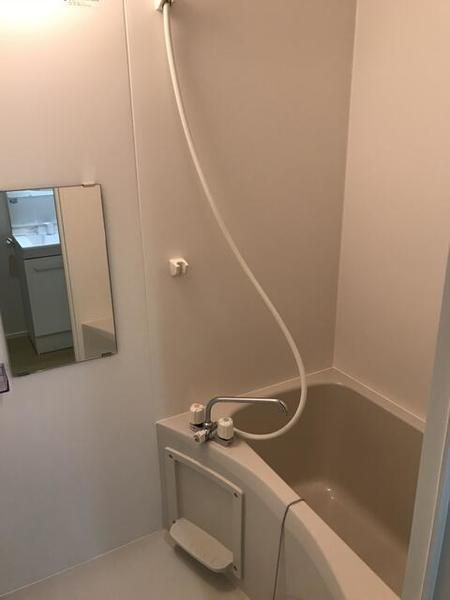 バス・シャワールーム　キレイな浴室です。