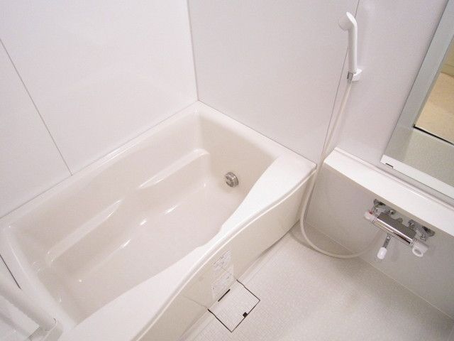 バス・シャワールーム　☆★追炊き機能付のゆったりバス★☆