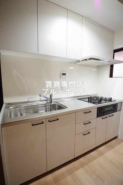 キッチン　3口コンロのシステムキッチン！