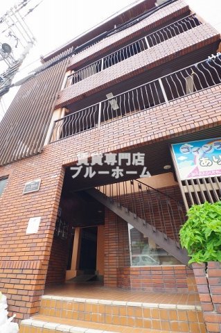 建物外観　鉄骨造のしっかりとした物件！