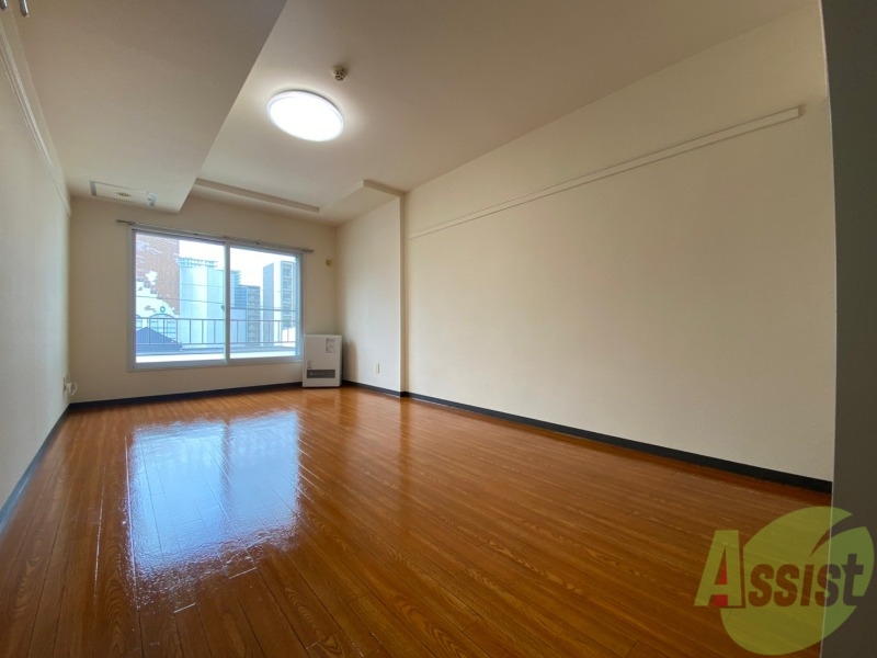 居室・リビング　広くてキレイなお部屋が広がっていて、充実した生活が送れそう。