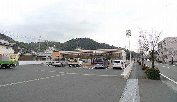 コンビニ　セブン-イレブン 島田元島田店（コンビニ）まで281m