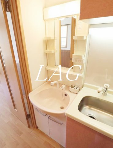 洗面設備　洗面台です。