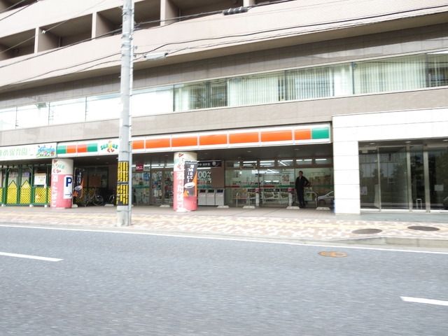 コンビニ　サンクス（コンビニ）まで211m