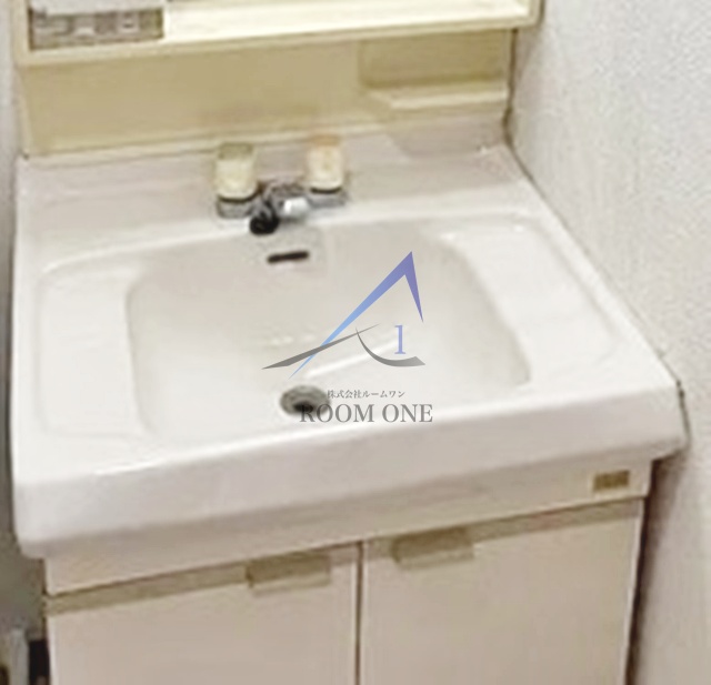 洗面設備　独立洗面台です。