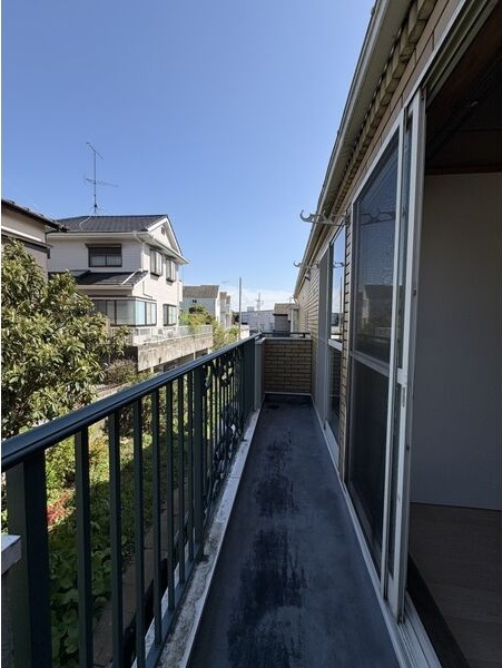 バルコニー　外からの目が気にならないバルコニーで洗濯物が干せます