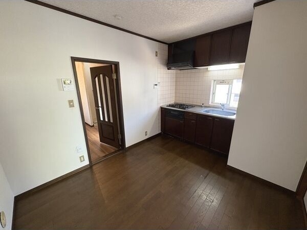 キッチン　コンパクトなキッチンで掃除もラクラク