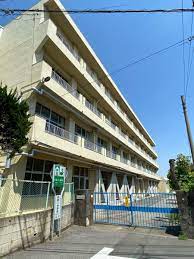 中学校　柏市立柏第二中学校（中学校）まで197m