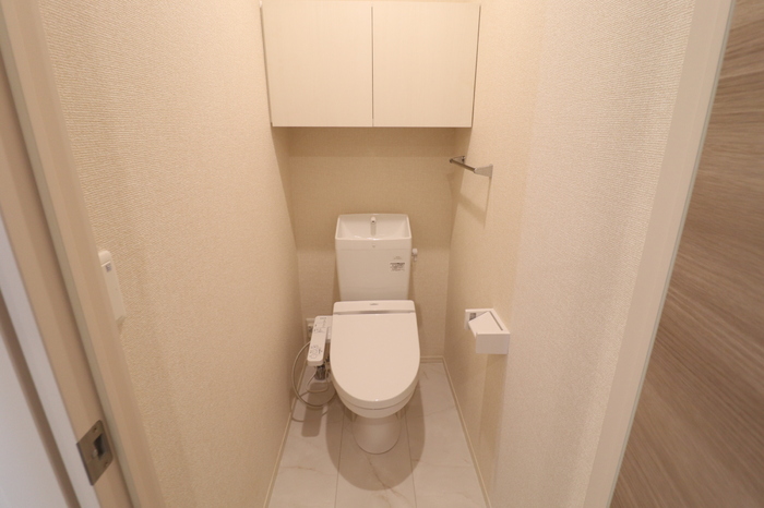 トイレ　※写真は同シリーズ類似物件を含む為現況優先とさせて頂きます