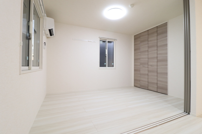 居室・リビング　※写真は同シリーズ類似物件を含む為現況優先とさせて頂きます