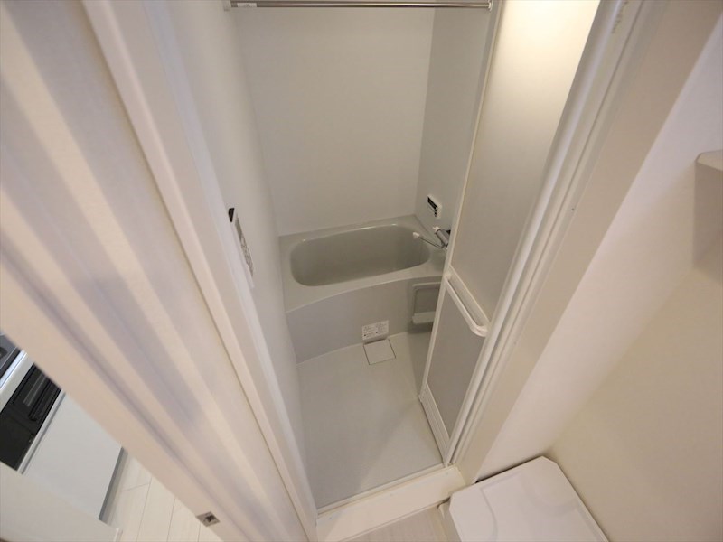 バス・シャワールーム　浴室暖房乾燥機付　追い焚き・オートバス機能付お風呂　同型写真