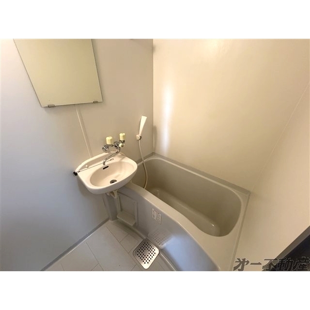 バス・シャワールーム　バス