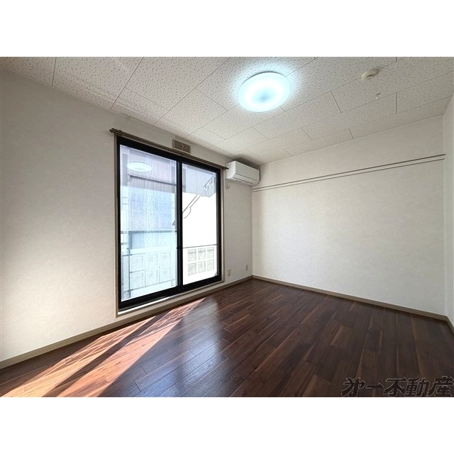 建物外観　洋室