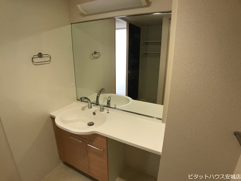 洗面設備　同物件別部屋