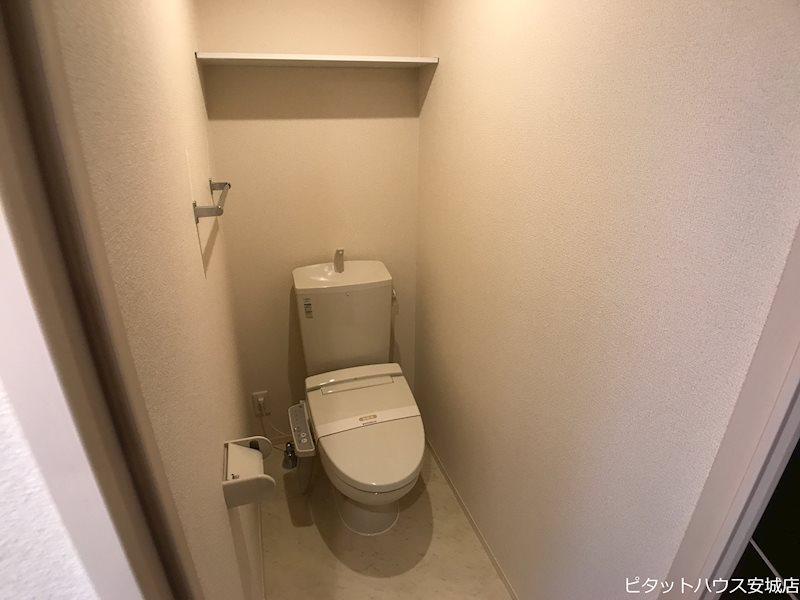 トイレ　同物件別部屋