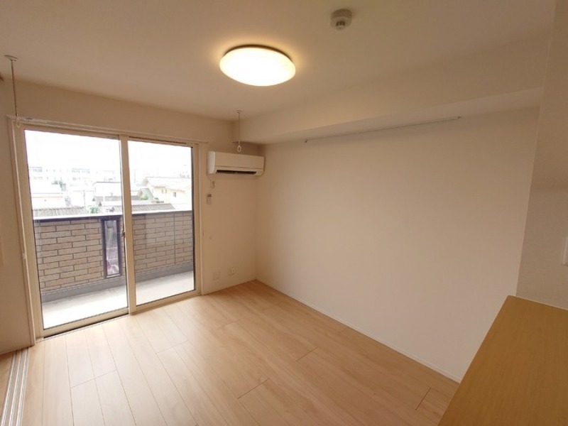 居室・リビング　図面と現状に相違がある場合には現状を優先