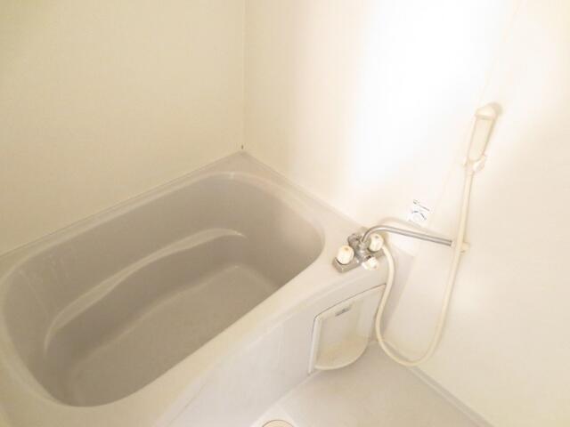 バス・シャワールーム　ゆったり過ごせるお風呂です