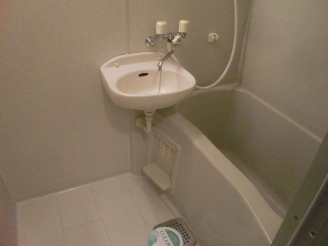 バス・シャワールーム　☆ゆったりくつろげるお風呂☆