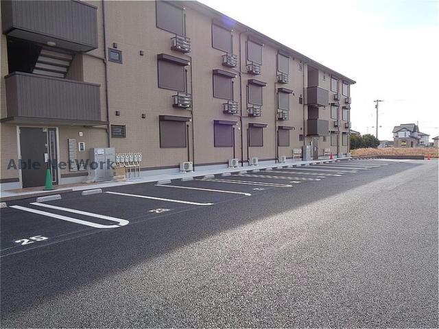 駐車場　駐車場