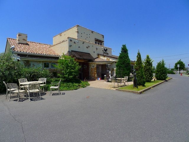 飲食店　プルミエ（飲食店）まで1400m