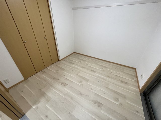 その他部屋・スペース　広くて明るい寝室