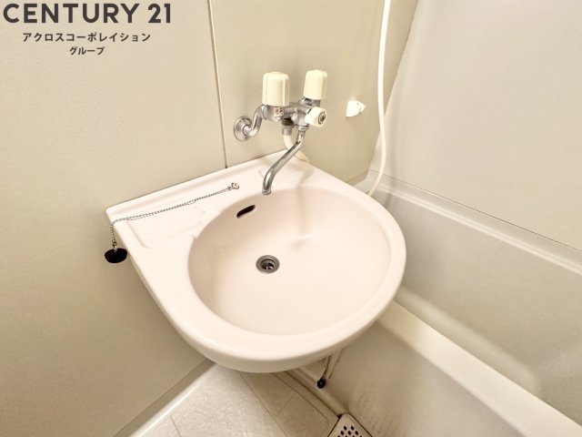 洗面設備　浴室に洗面台があります