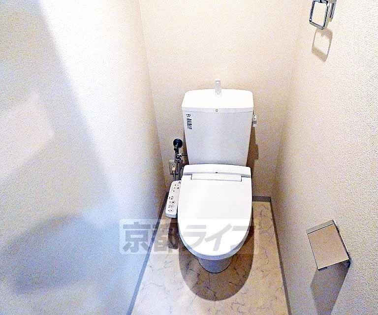 トイレ　・お部屋によっては家具家電がついております。