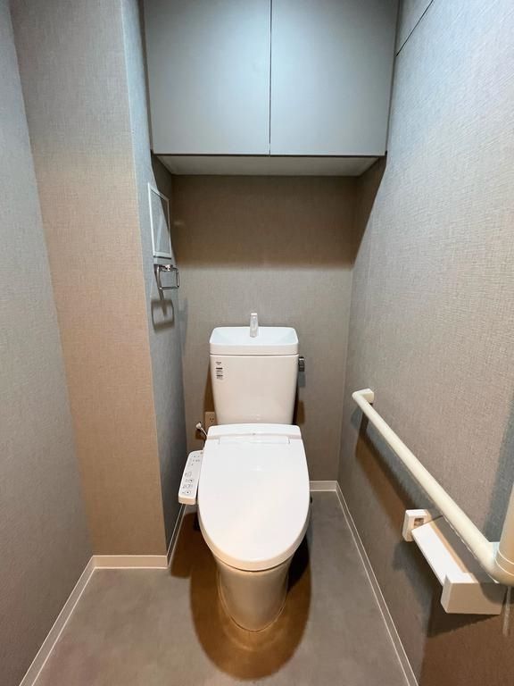 トイレ　落ち着いたトイレです