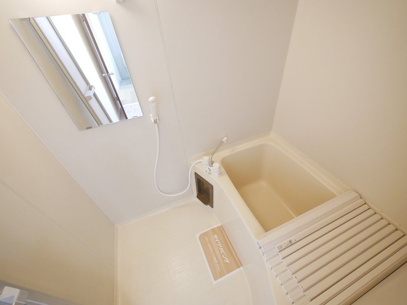 バス・シャワールーム　シャワー・洗面台