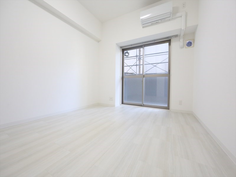 バルコニー　洋室7.8帖　エアコン付　クローゼット付　バルコニー