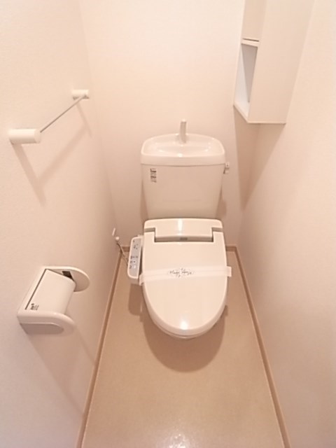 トイレ　トイレもきれいです