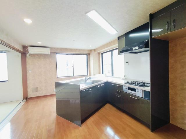 その他部屋・スペース　ダイニング、キッチン約１０帖