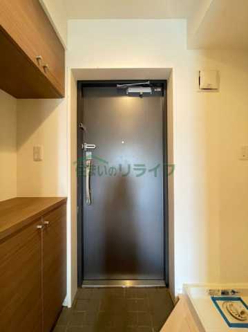 玄関　アソシエール駒沢