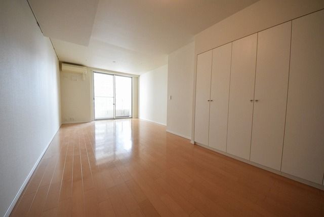 居室・リビング　★参考写真・部屋により内装が異なります★