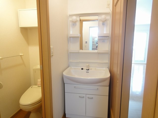 洗面設備　忙しい朝には欠かせない洗面所です