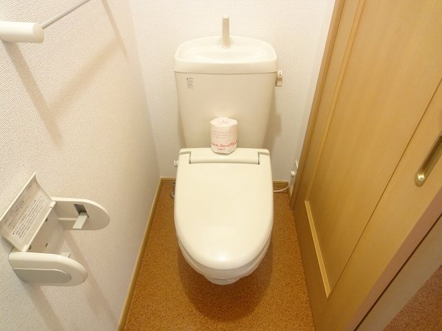 トイレ　落ち着いたトイレです