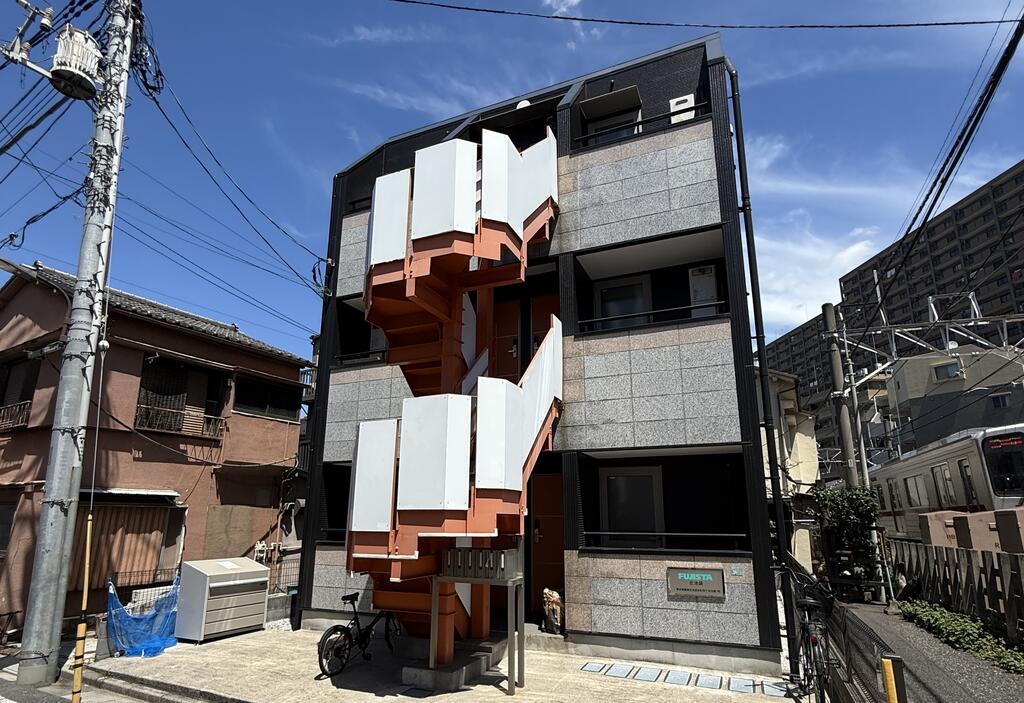 建物外観　FUJISTA北池袋　豊島区池袋本町　北池袋駅　賃貸アパート