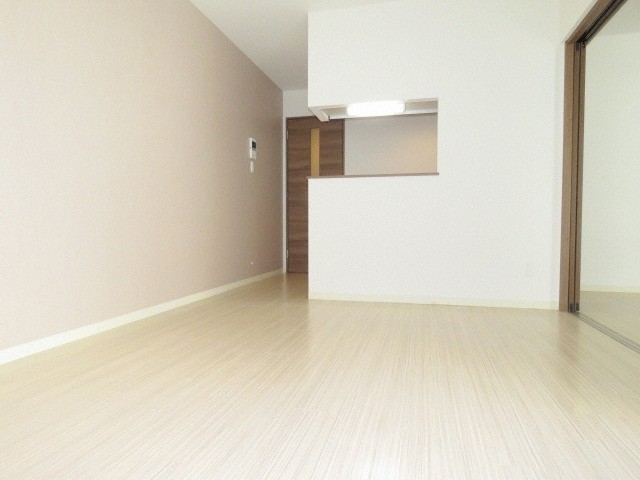 居室・リビング　明るい居間で気持ちまで明るくなりますね！