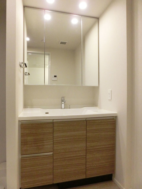 洗面設備　※写真は同タイプ住戸です。