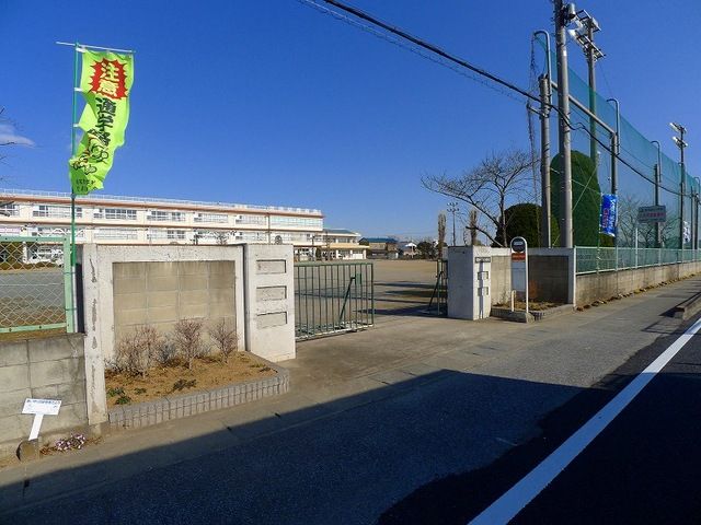 小学校　明和町立明和西小学校（小学校）まで2000m