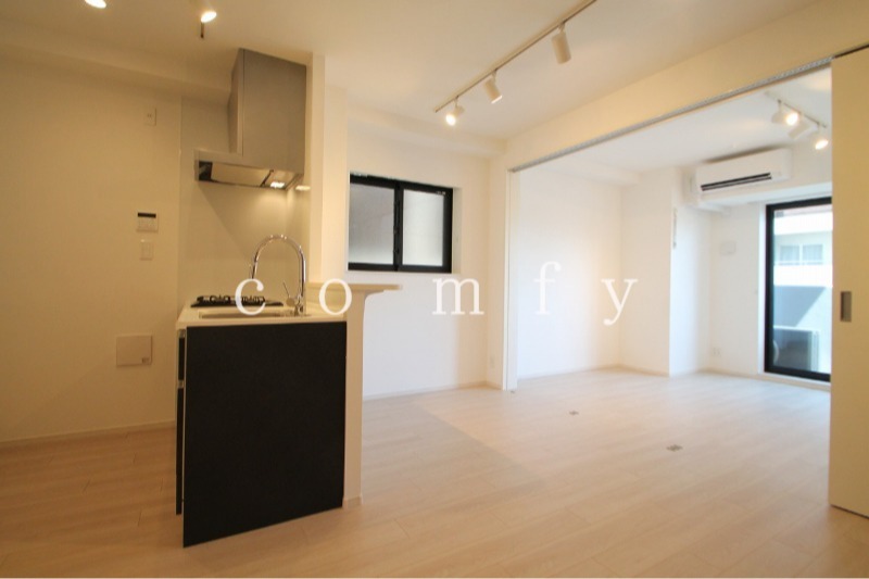 居室・リビング　約１０．４帖のリビング