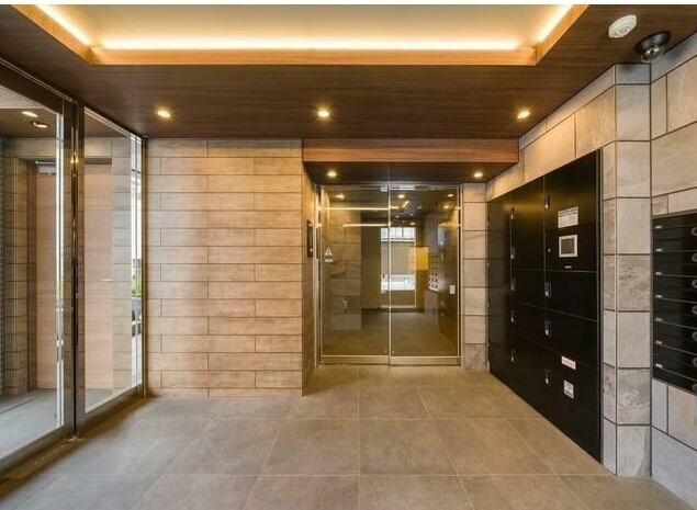 エントランス　エントランス